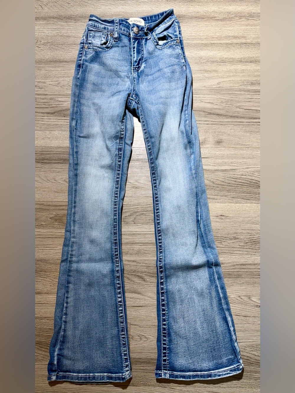 Love SOHO Women’s Jeans flare Size 0 Light Wash Cross Pocket Embellished denim